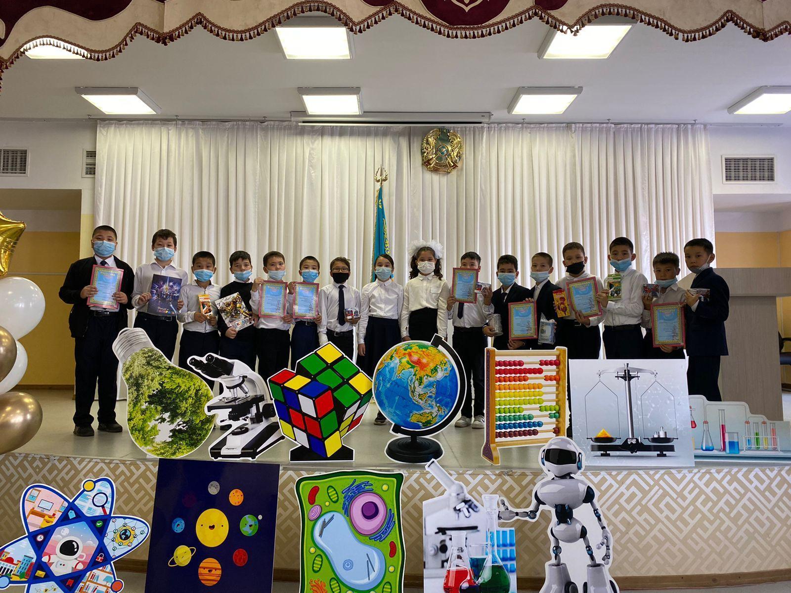 "Джентльмен информатик" тақырыбында 5-сыныптар арасында интеллектуалды сайыс  өтті.